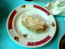 デザートの芋餅はさくさく甘い．おなかいっぱいで水晶餅が食べられないよう！といったらこれを出してくれました