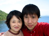 遊覧船で記念撮影